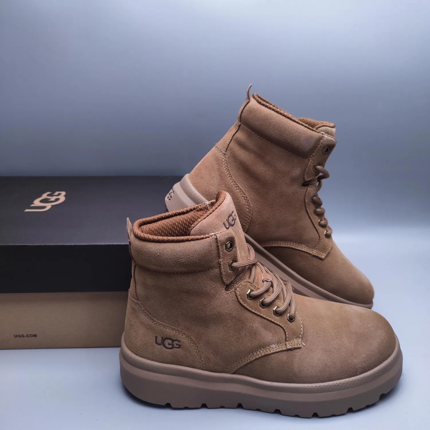 💰680 UGG sheepskin one-piece snow boots for men 3750 lace-up casual mid-calf boots Color: maroon Size: 39-45